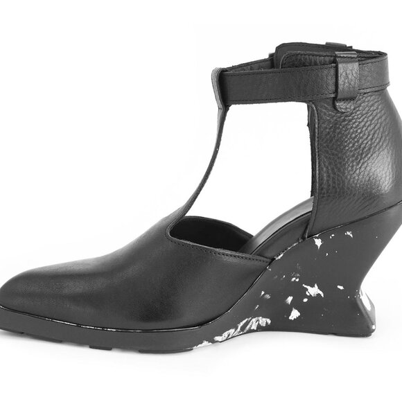 Ishshoes Zoomies T-strap Wedge Heel Black - Picture 2 of 12